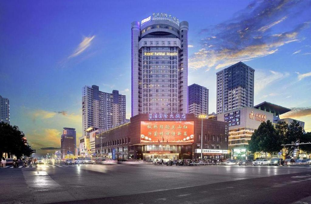 Linyi Blue Horizon Intenational Hotel Extérieur photo