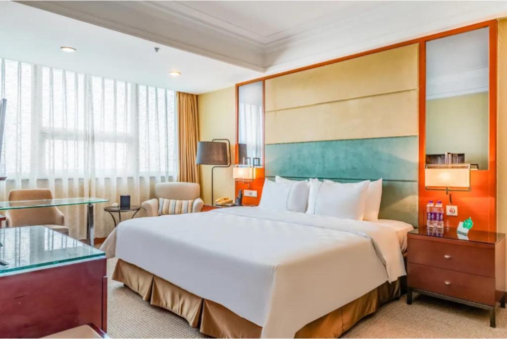 Linyi Blue Horizon Intenational Hotel Extérieur photo