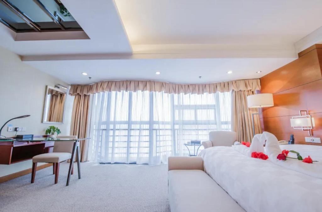 Linyi Blue Horizon Intenational Hotel Extérieur photo
