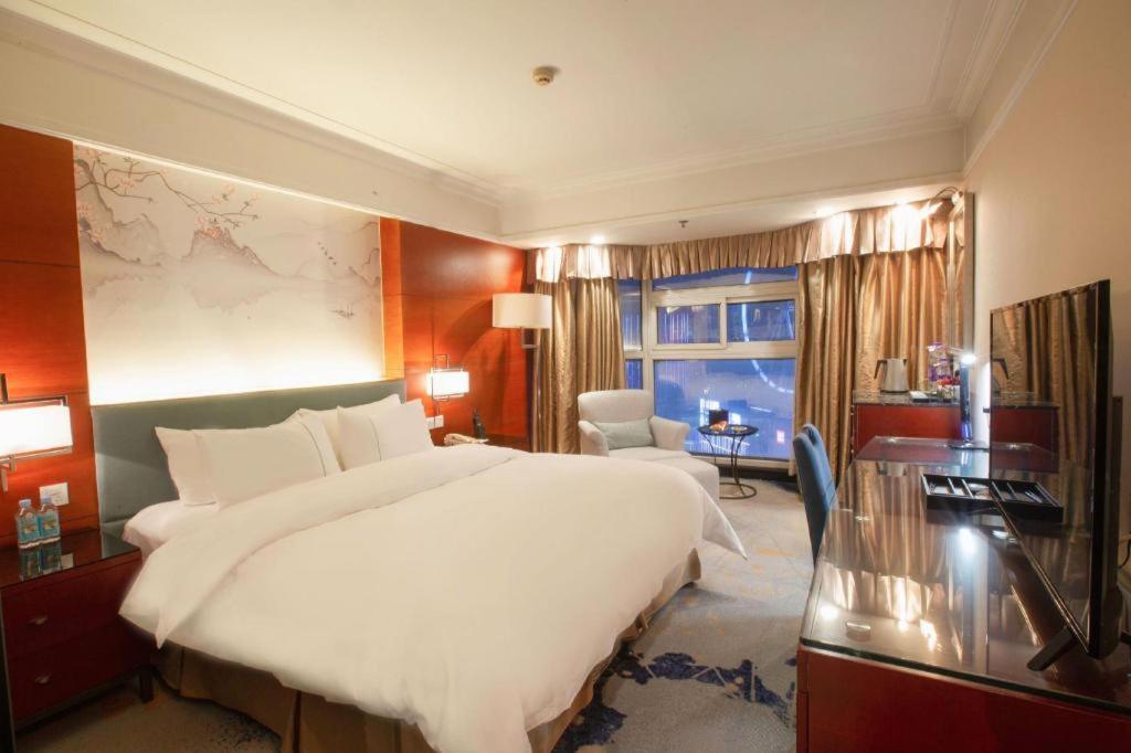 Linyi Blue Horizon Intenational Hotel Extérieur photo