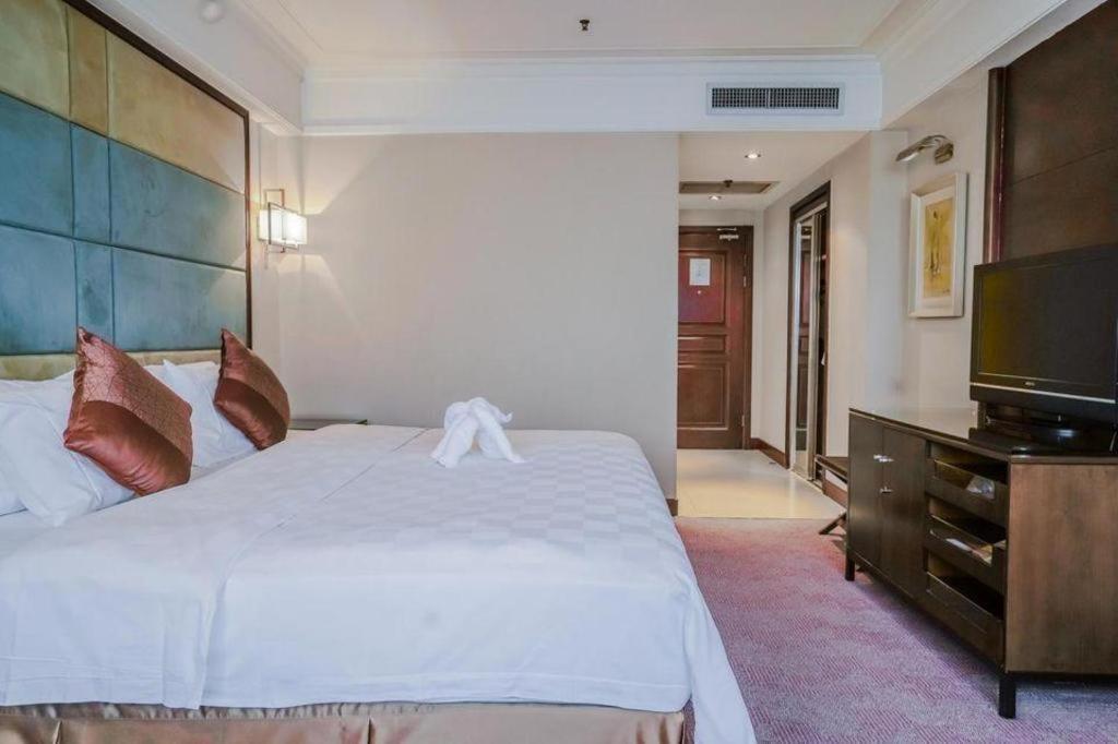 Linyi Blue Horizon Intenational Hotel Extérieur photo