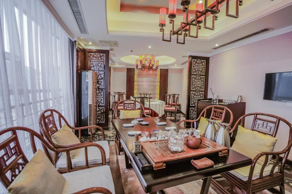 Linyi Blue Horizon Intenational Hotel Extérieur photo
